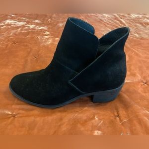 Me too black bootie, size 7.5